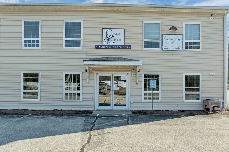 45 Londonderry Tpke, Hooksett, NH à louer - Photo du bâtiment - Image 2 de 19