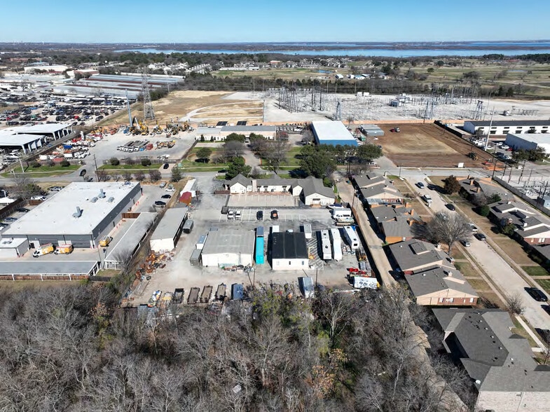 756 E Jones St, Lewisville, TX for sale - Building Photo - Image 2 of 5