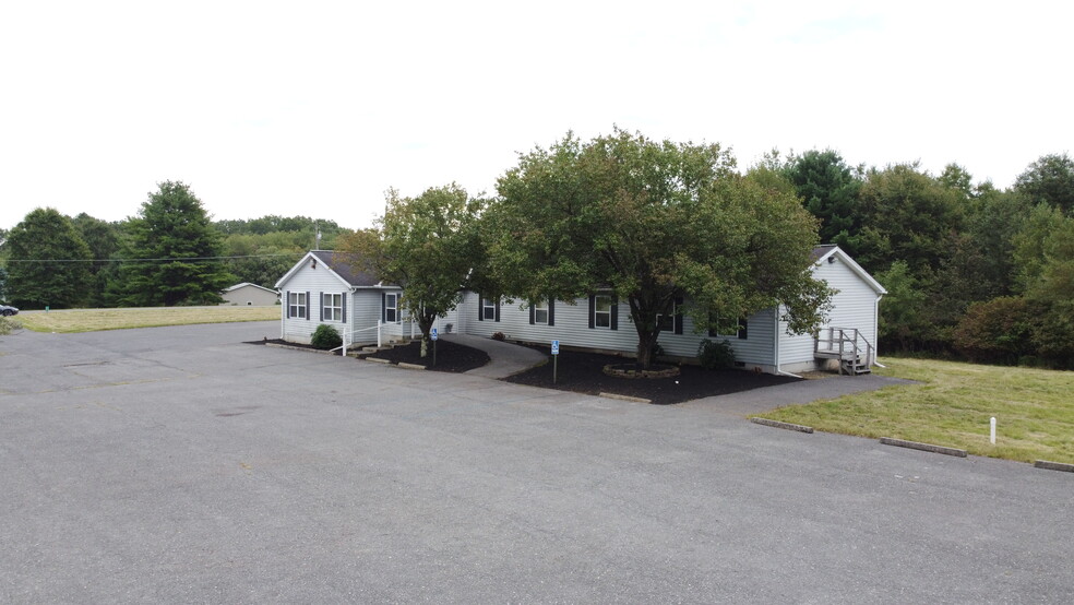 205 Rodenbach Ln, Brodheadsville, PA for sale - Building Photo - Image 2 of 11