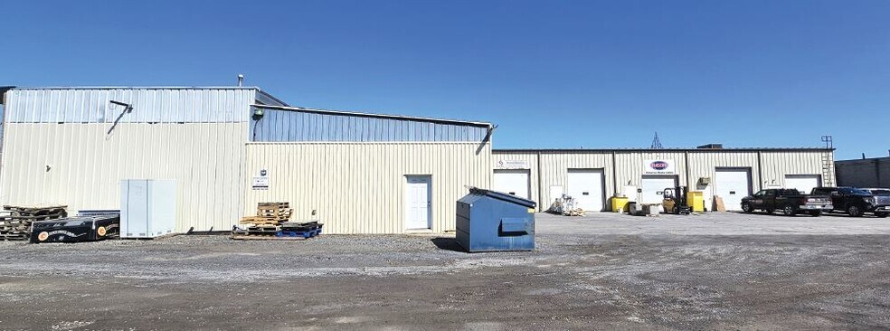 244 Dalton Av, Kingston, ON à louer - Photo du bâtiment - Image 2 de 3