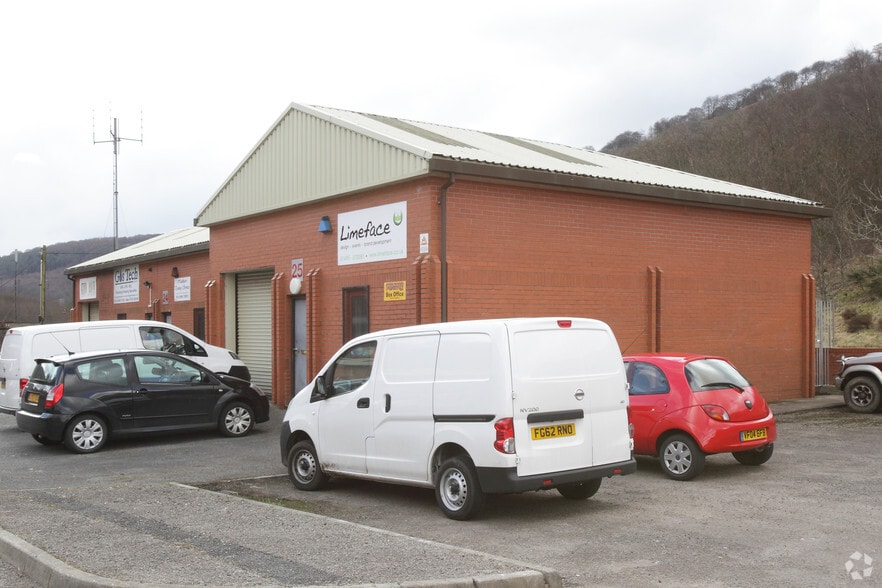 Marine St, Cwm for lease - Primary Photo - Image 1 of 4