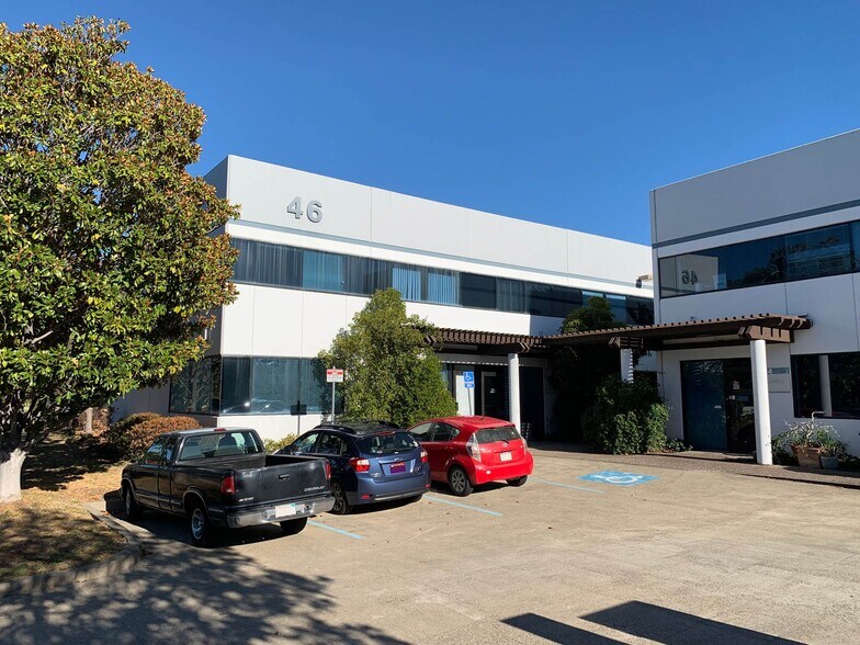 46 Digital Dr, Novato, CA à louer - Photo du bâtiment - Image 1 de 1