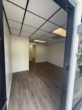 3406 W Burbank Blvd, Burbank, CA for lease Interior Photo- Image 1 of 7