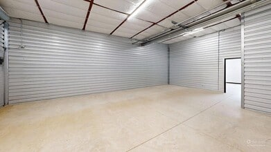 8114 City Base Landing, San Antonio, TX for lease Interior Photo- Image 1 of 7