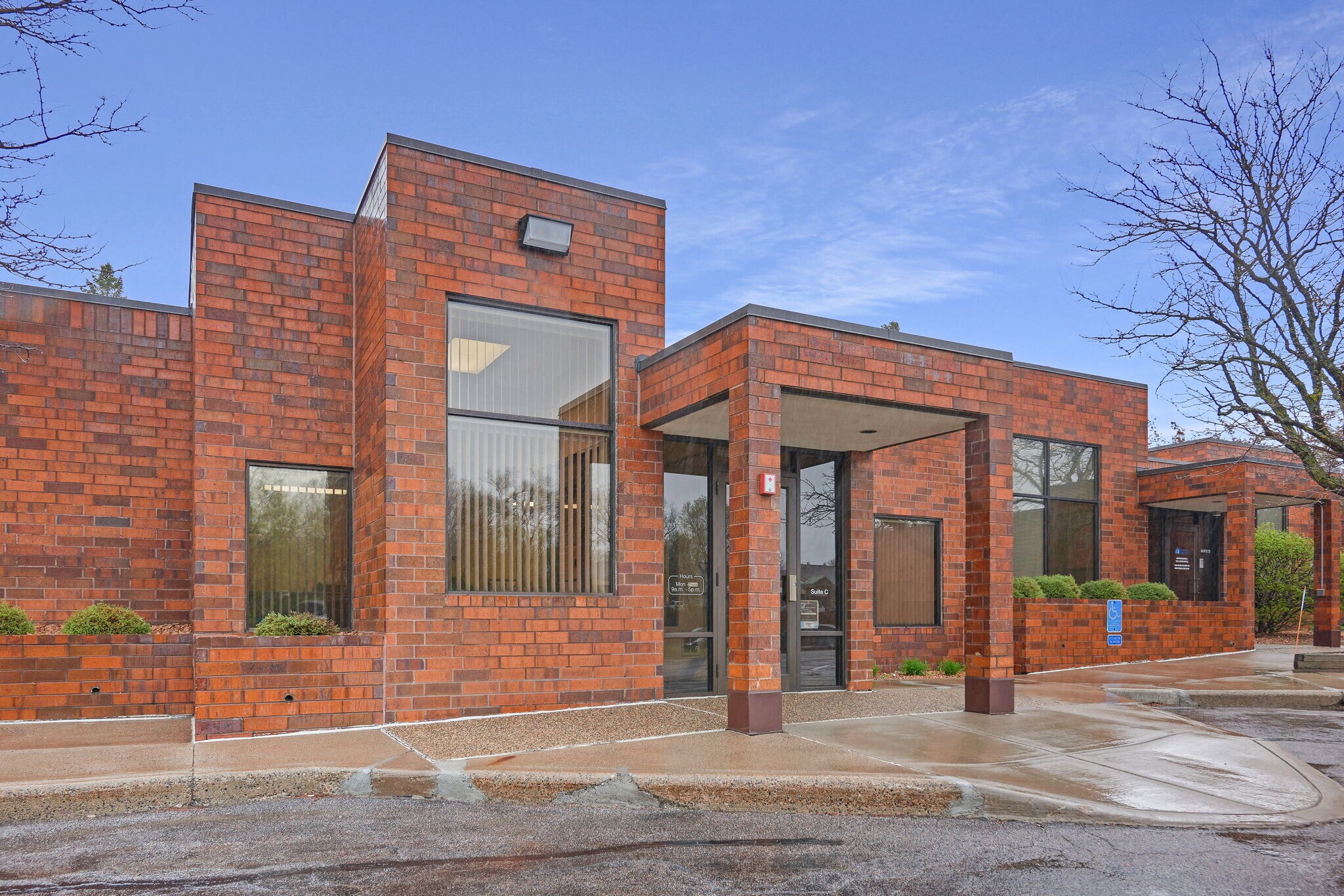 1560 Beam Ave, Maplewood, MN à vendre Photo du bâtiment- Image 1 de 1