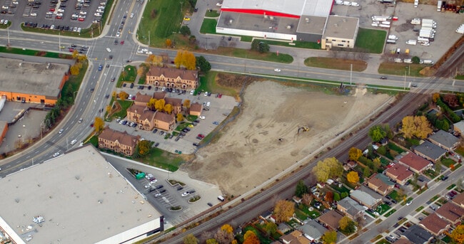 Plus de détails pour 1110 Central Pky W, Mississauga, ON - Industriel à louer