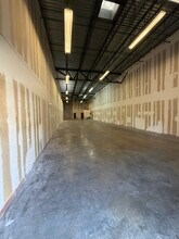 1901-1939 Banks Rd, Margate, FL à louer Photo intérieure- Image 2 de 7