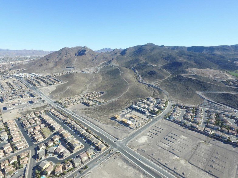 Horizon Ridge & Westridge Pky, Henderson, NV à vendre - Photo du bâtiment - Image 3 de 15