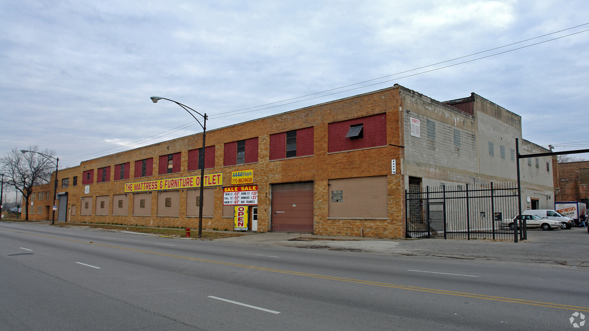 4444 W Chicago Ave, Chicago, IL à vendre Photo du bâtiment- Image 1 de 1