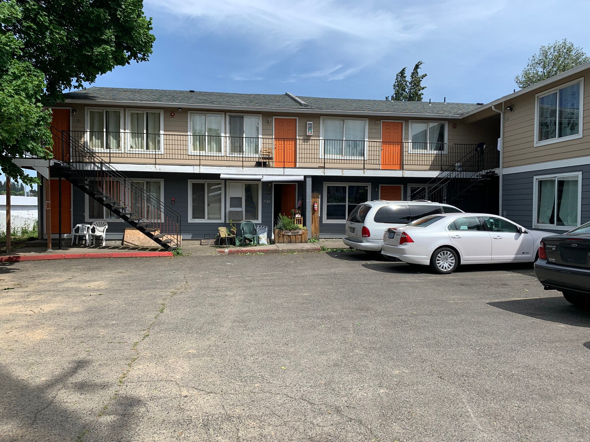 5136-5154 SE 17th Ave, Portland, OR à vendre Photo du bâtiment- Image 1 de 8
