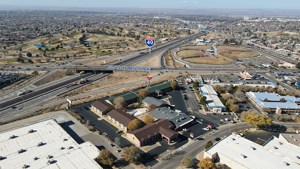 25 Hotel Cir NE, Albuquerque, NM à louer - Photo du b timent - Image 1 de 5