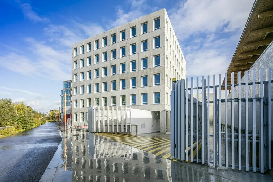 Bureau dans Nantes à louer - Photo du bâtiment - Image 1 de 11
