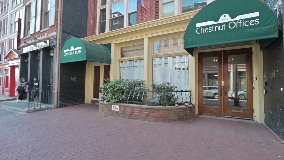 122-124 Chestnut St, Philadelphia, PA à louer - Vidéo sur l’inscription commerciale - Image 2 de 11
