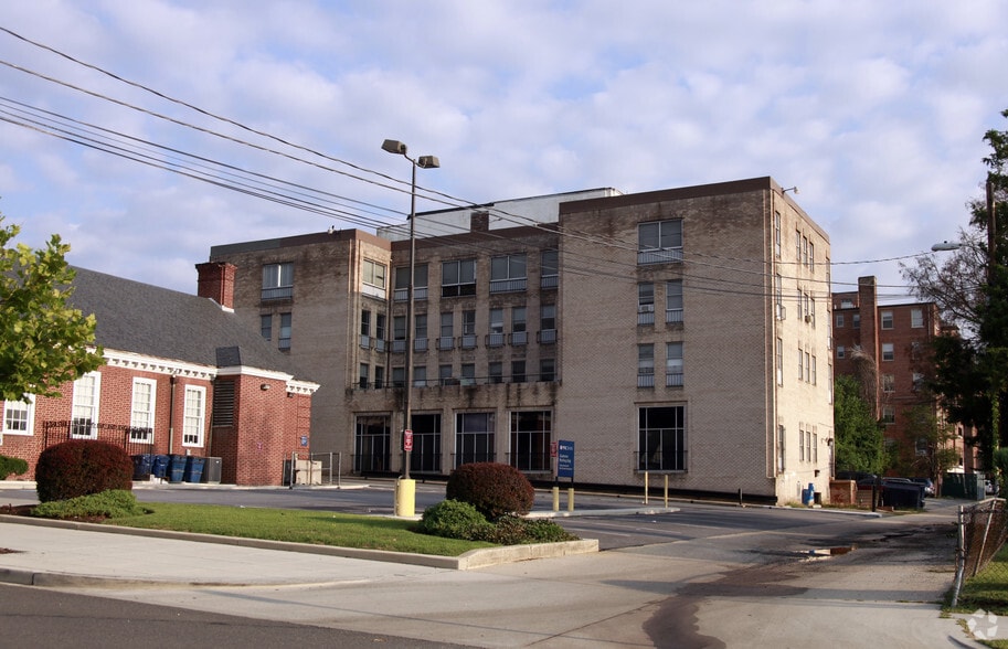 7603 Georgia Ave NW, Washington, DC for lease - Building Photo - Image 2 of 2