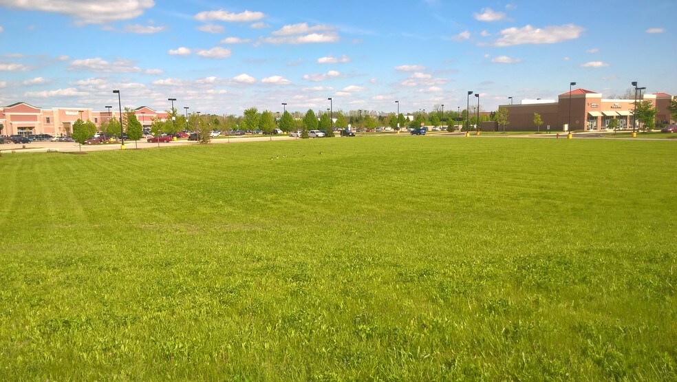 6937 S State St, Saline, MI à louer - Photo du bâtiment - Image 1 de 3