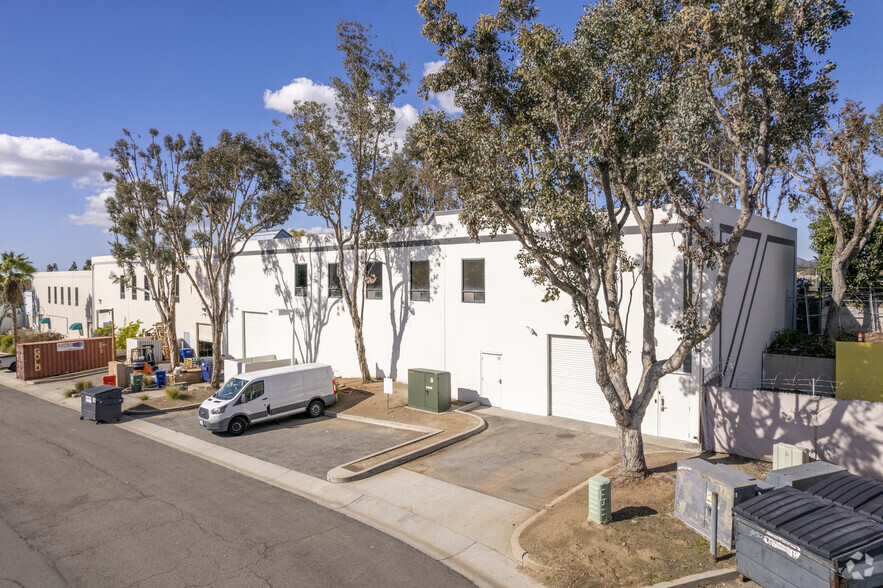 475 E Carmel St, San Marcos, CA for sale - Primary Photo - Image 1 of 1