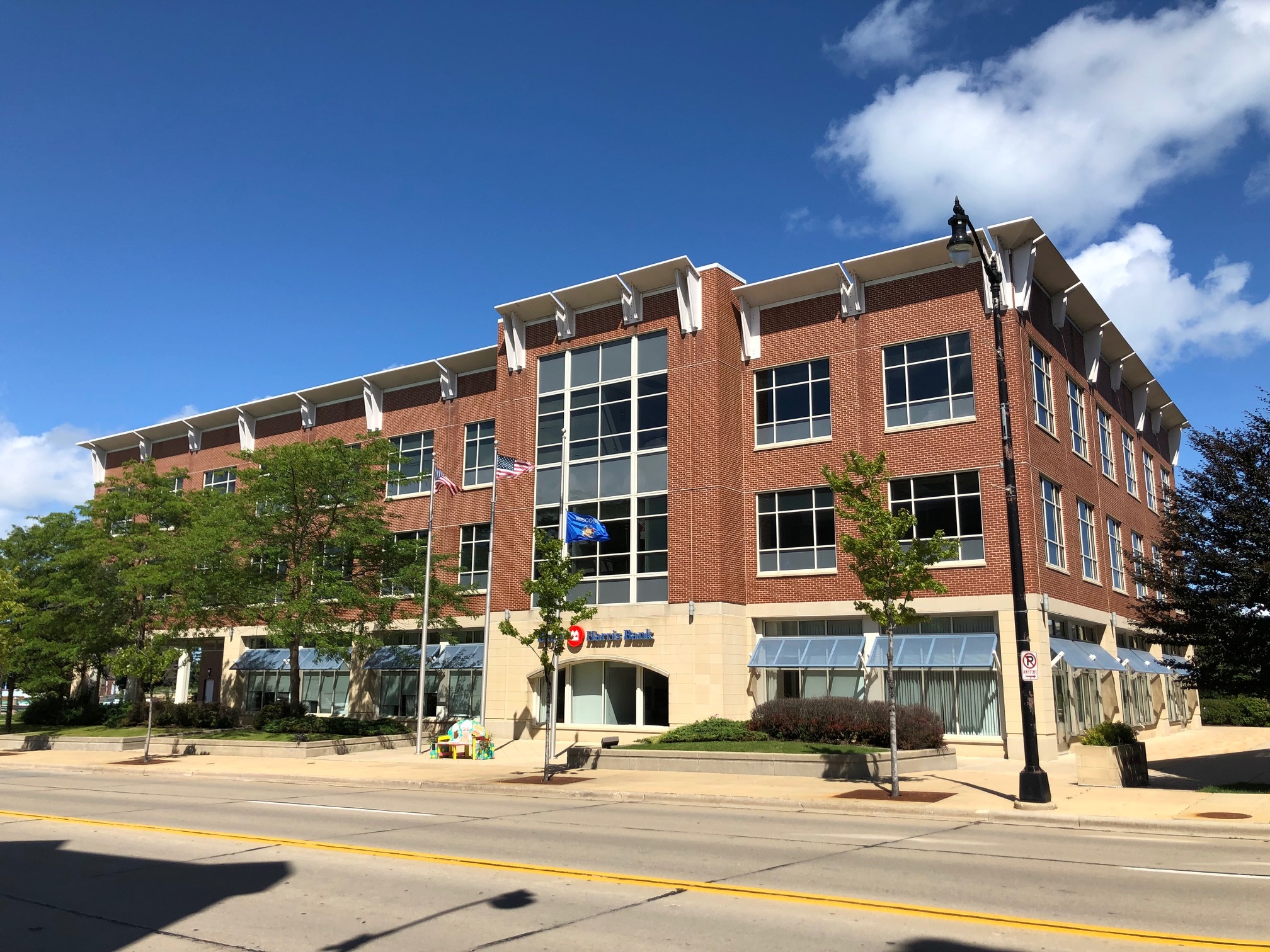 1 Main St, Racine, WI for lease Building Photo- Image 1 of 5