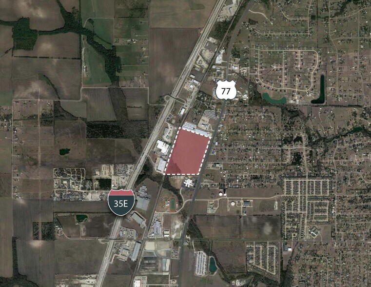 N Hwy 77, Waxahachie, TX à vendre - Photo du bâtiment - Image 1 de 1