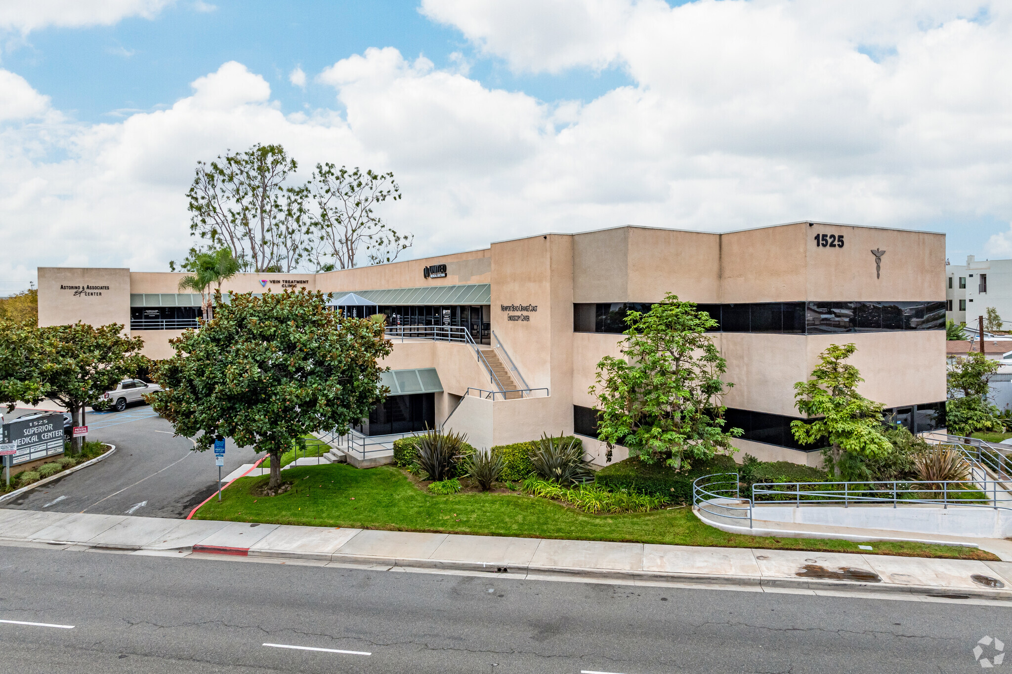 1525 Superior Ave, Newport Beach, CA for lease Primary Photo- Image 1 of 8