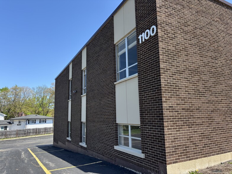 1100 W Northwest Hwy, Mount Prospect, IL for sale - Building Photo - Image 1 of 11