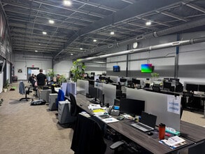 1016-1018 Town Dr, Highland Heights, KY for lease Interior Photo- Image 2 of 7