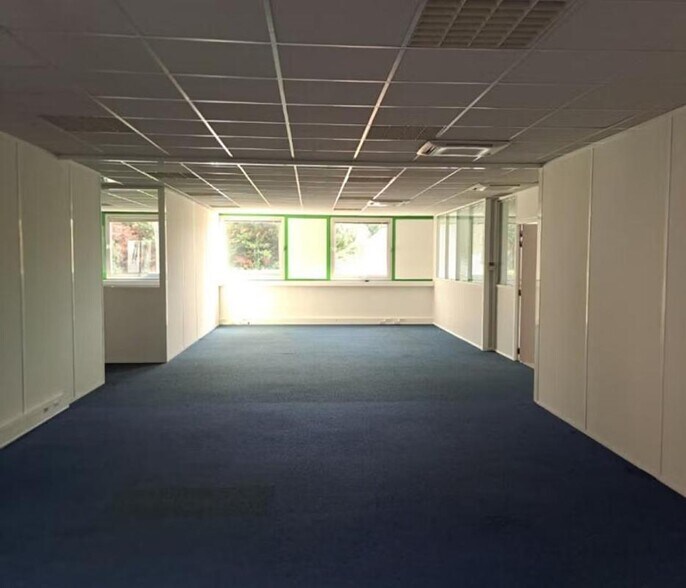 Office in Labège for lease - Building Photo - Image 3 of 6