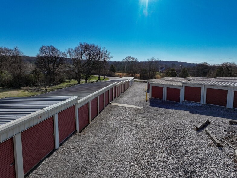 Creekside Storage - Burnett Station portefeuille de 1 propriétés à vendre sur LoopNet.ca - Photo du bâtiment - Image 2 de 18