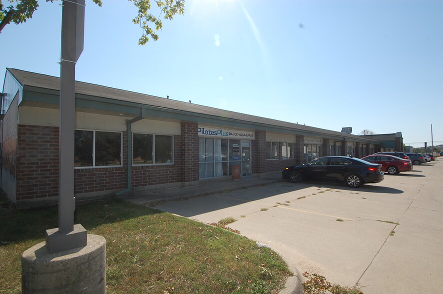 1210 S Gilbert St, Iowa City, IA for lease - Building Photo - Image 2 of 12