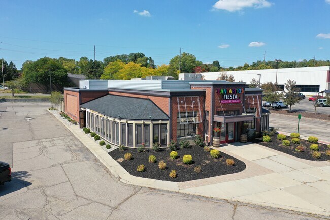 More details for 20901 Haggerty Rd, Northville, MI - Retail for Sale