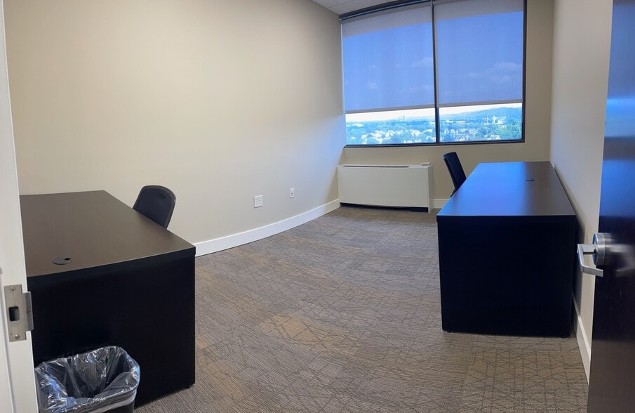 1 W Broad St, Bethlehem, PA for lease - Interior Photo - Image 3 of 17