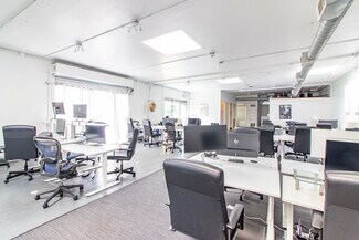 Plus de détails pour 2000 Hyperion Ave, Los Angeles, CA - Bureau à louer
