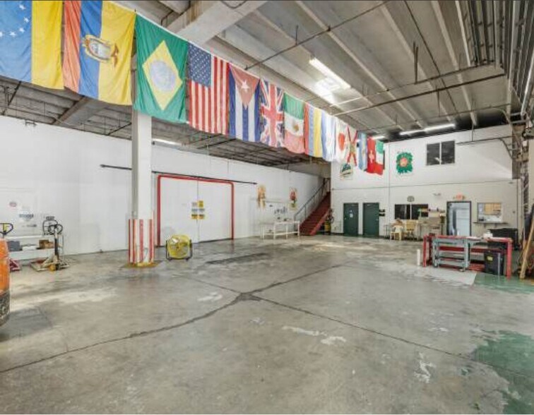 1500 NW 96th Ave, Doral, FL à vendre - Photo intérieure - Image 3 de 8