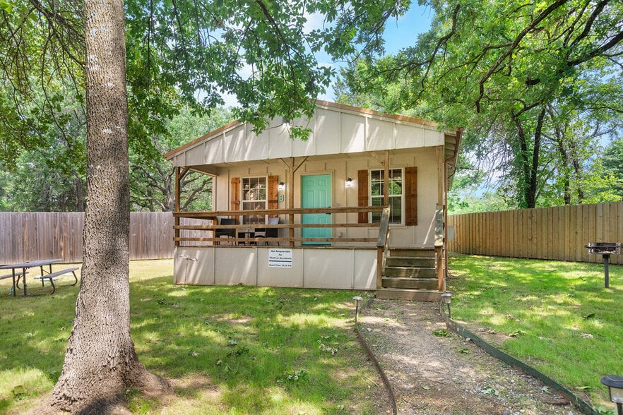 340 Oxford Dr, Gordonville, TX for sale - Building Photo - Image 3 of 6