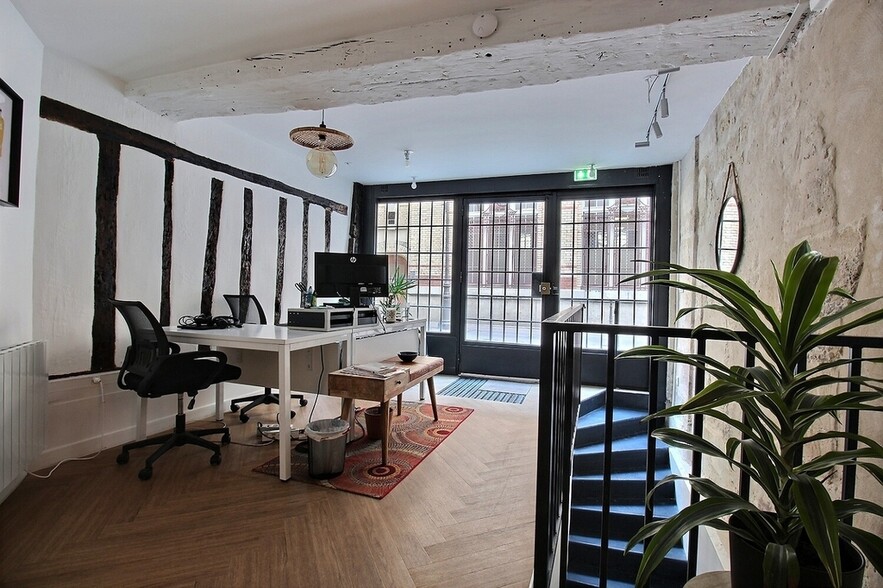 7 Rue Des Orfèvres, Paris à louer - Photo du bâtiment - Image 2 de 7
