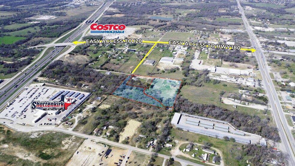 2424 Ivie Ln, Weatherford, TX à vendre - Photo du bâtiment - Image 2 de 3