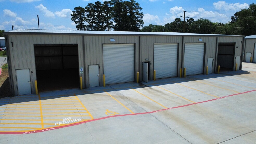 200 Porter Rd, Conroe, TX for lease - Building Photo - Image 2 of 10