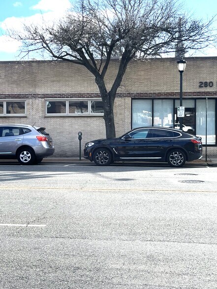 280 Merrick Rd, Lynbrook, NY à louer - Photo du bâtiment - Image 2 de 7