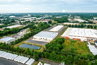 1814 Westinghouse Blvd, Charlotte, NC - AERIAL  map view