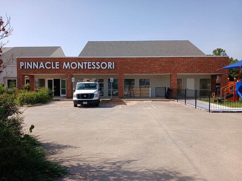 2100 Post Oak Xing, Sherman, TX à vendre - Photo du bâtiment - Image 1 de 10