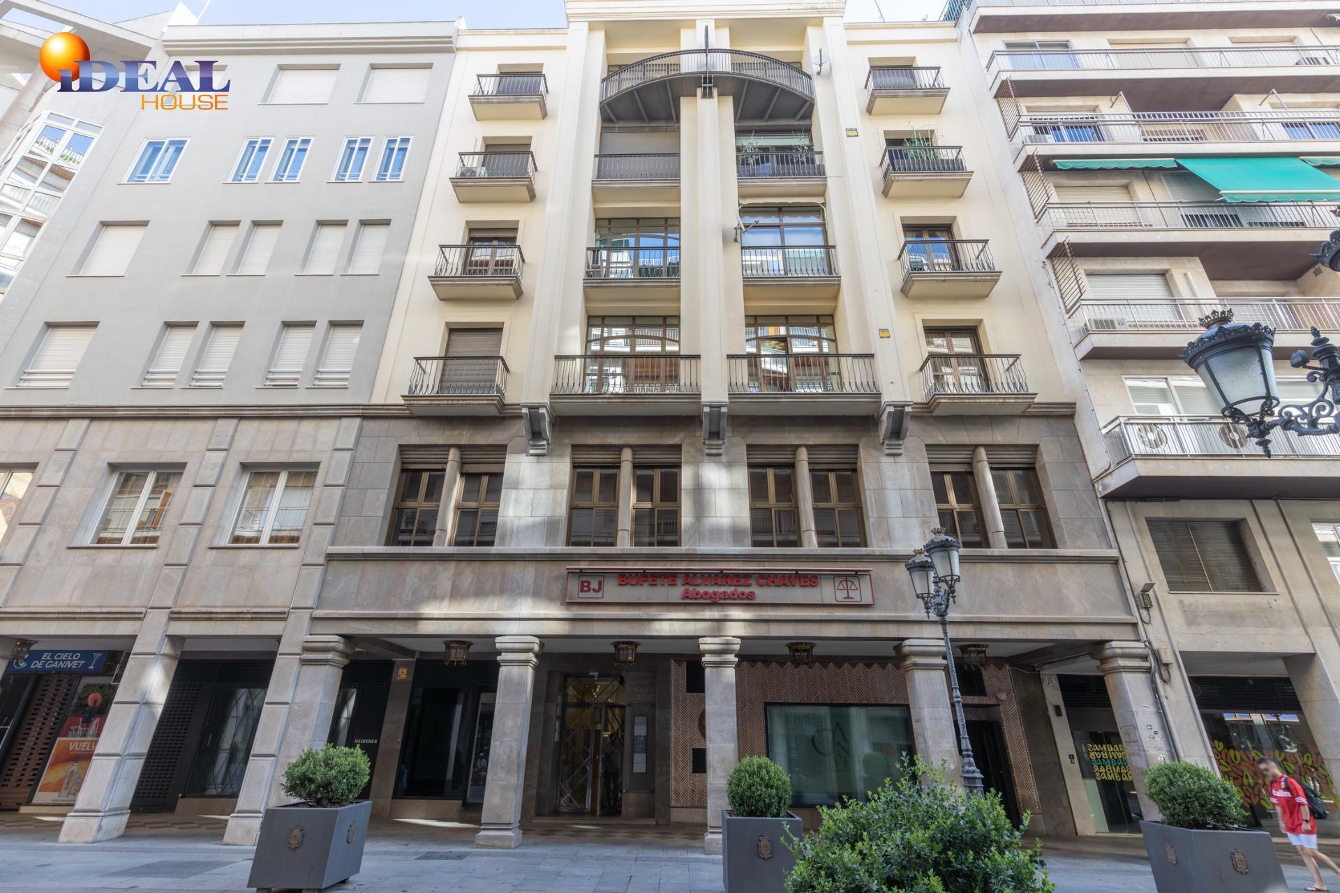 Calle Ángel Ganivet, 13, Granada, Granada for sale Building Photo- Image 1 of 51