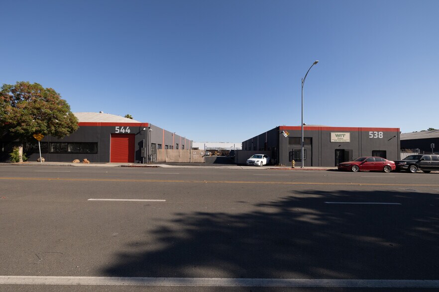 544 Phelan Ave, San Jose, CA à louer - Photo du bâtiment - Image 3 de 5