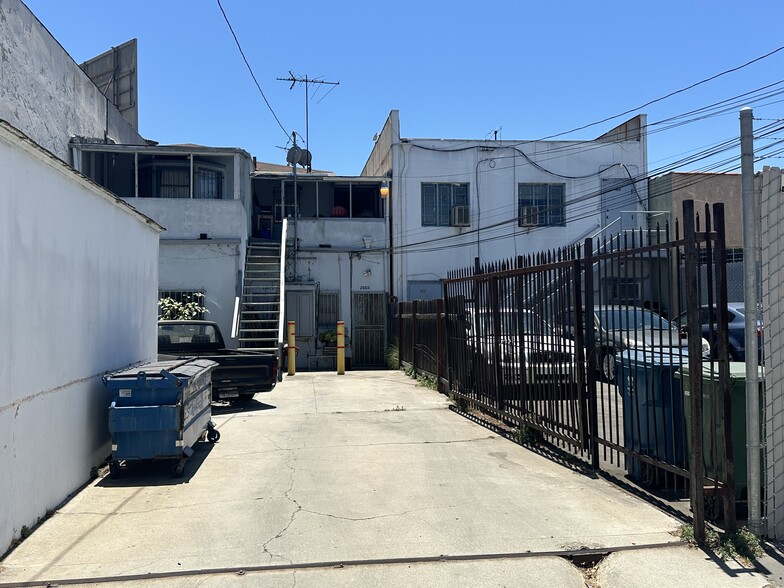 2501-2505 W Manchester Blvd, Inglewood, CA for sale - Building Photo - Image 3 of 5