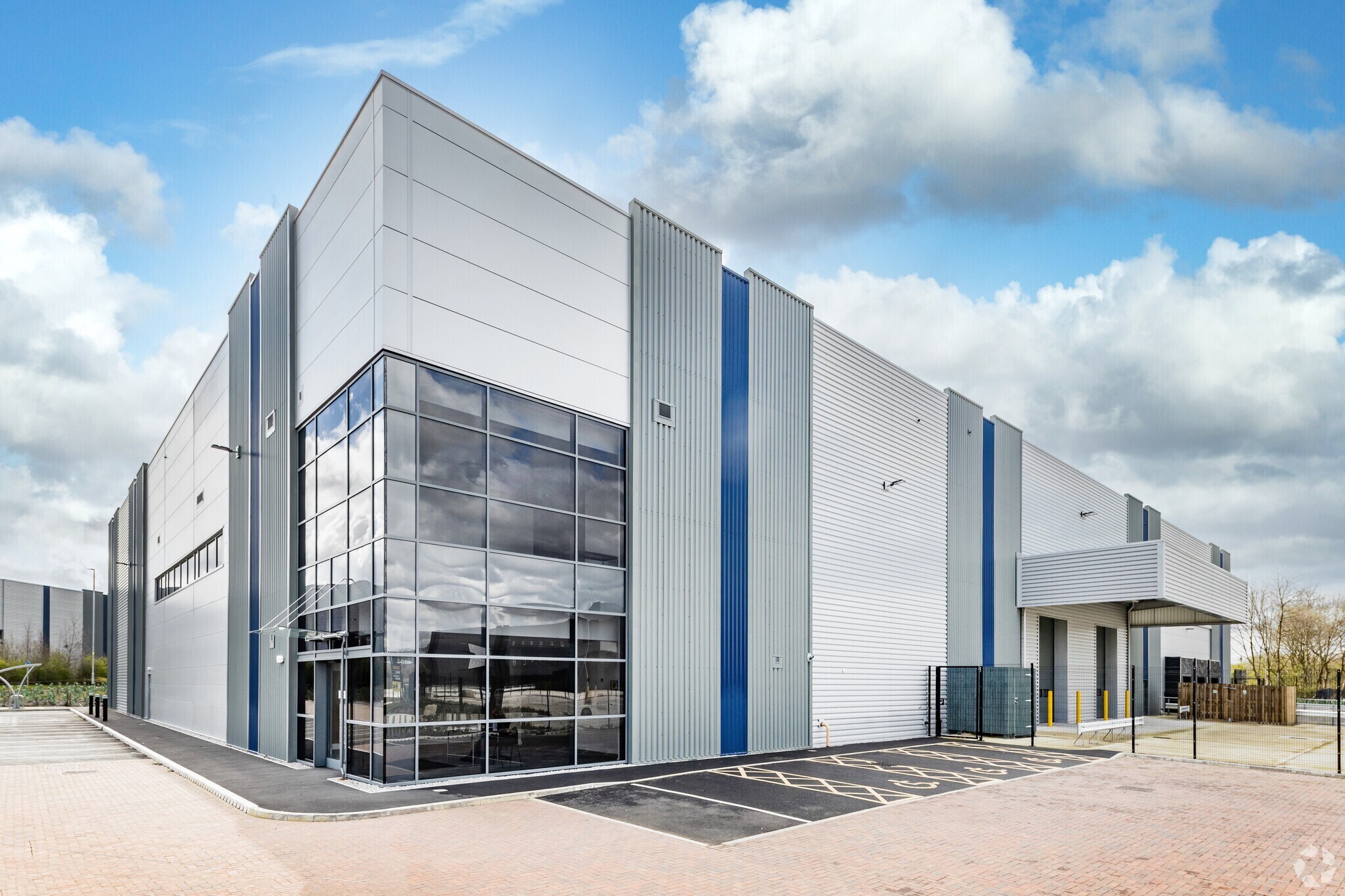 John Milne Av, Rochdale à louer Photo principale- Image 1 de 40