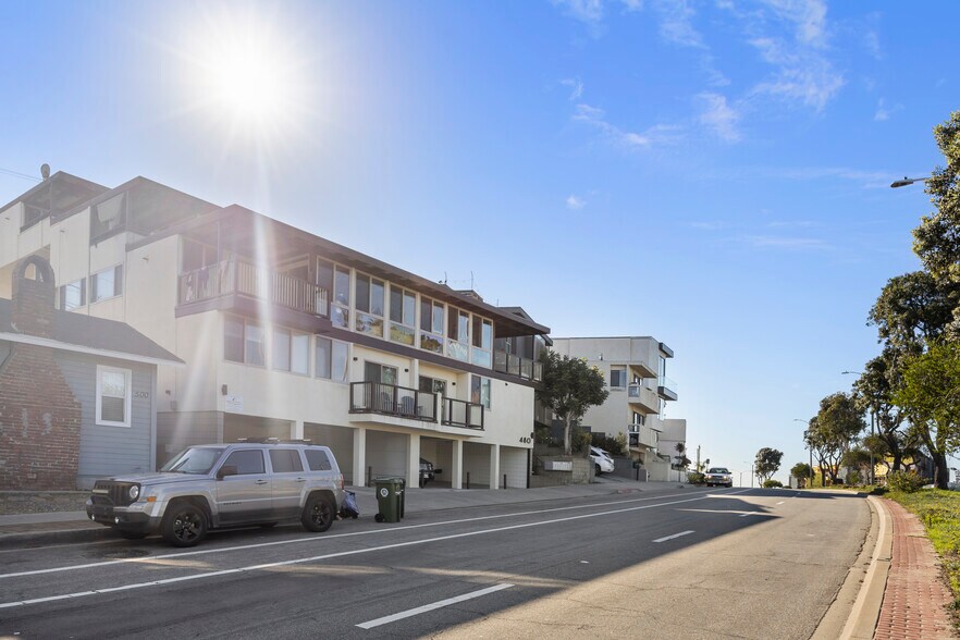 480 Rosecrans Ave, Manhattan Beach, CA à vendre - Photo du bâtiment - Image 2 de 12