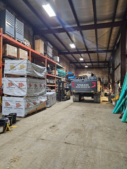 3881 Danbury Rd, Brewster Village, NY à vendre - Photo du bâtiment - Image 2 de 14