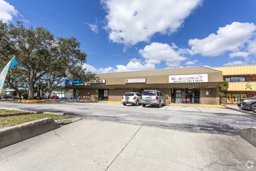 4511-4517 Bee Ridge Rd, Sarasota, FL for lease - Building Photo - Image 2 of 4
