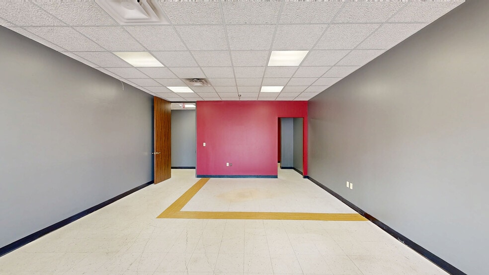 6925 Lake Ellenor Dr, Orlando, FL for lease - Matterport 3D Scan - Image 3 of 45