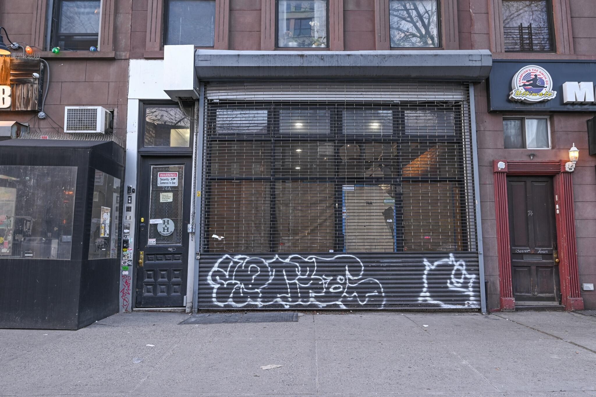 74A 4th Ave, Brooklyn, NY à louer Photo du bâtiment- Image 1 de 5