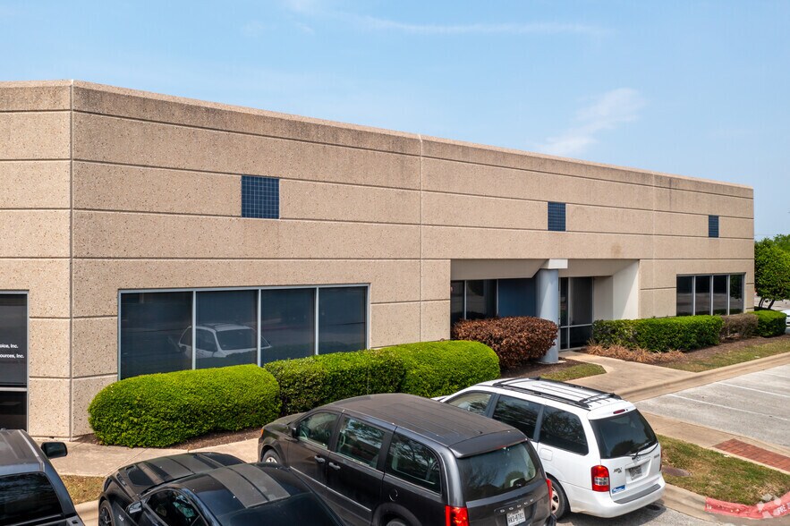 9233 Waterford Centre Blvd, Austin, TX for lease - Primary Photo - Image 1 of 5