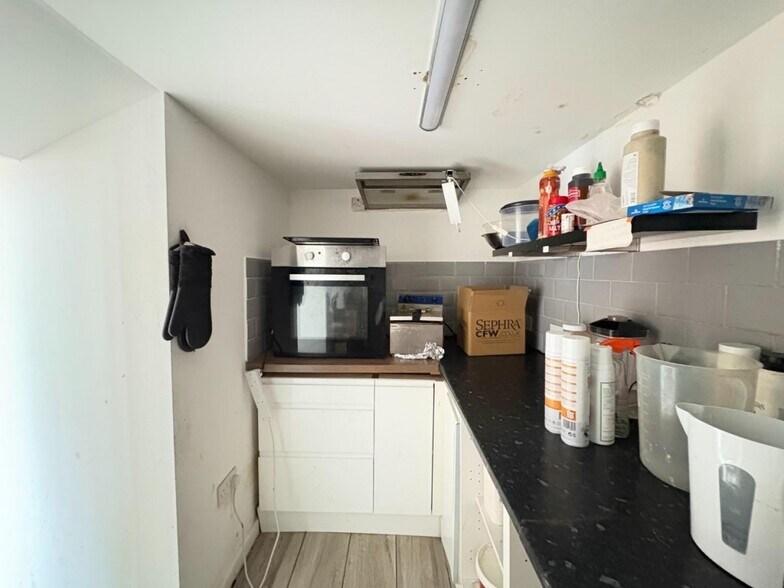 1 Oldfield Ln, Heckmondwike à louer - Photo intérieure - Image 3 de 8